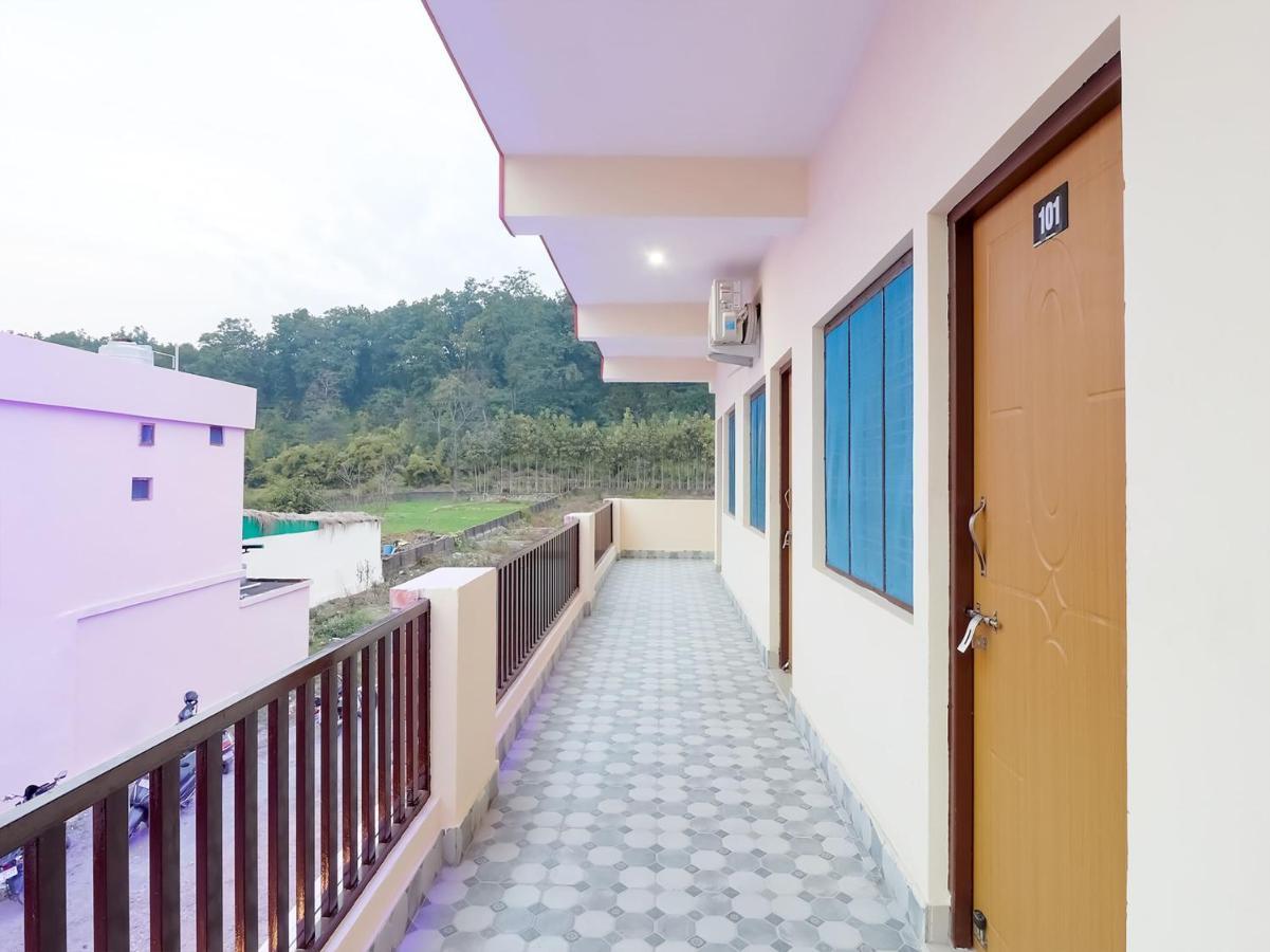 Oyo 84661 Lakshmi Home Stay Jhājra 外观 照片